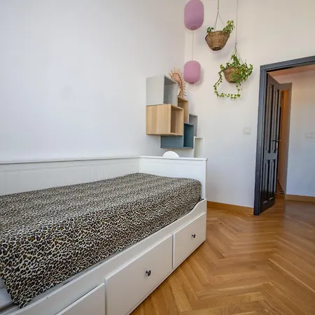 Inpoint Royal Wawel View & Old Town Self Check-in *