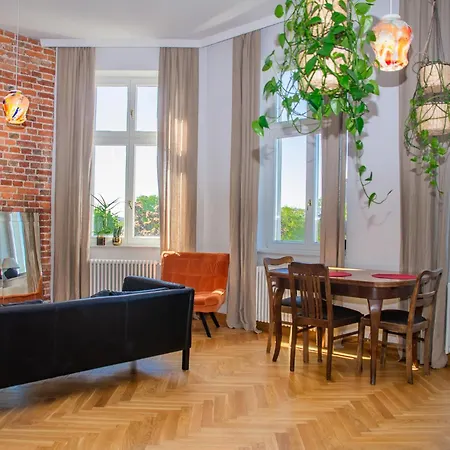 아파트 Inpoint Royal Wawel View & Old Town Self Check-in *